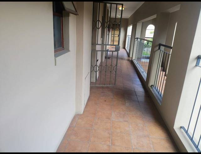 2 BEDROOM APARTMENT FOR SALE IN VORNA VALLEY